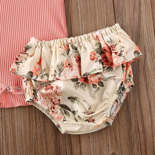 Ruffled Geripptes Floral Shorts Set