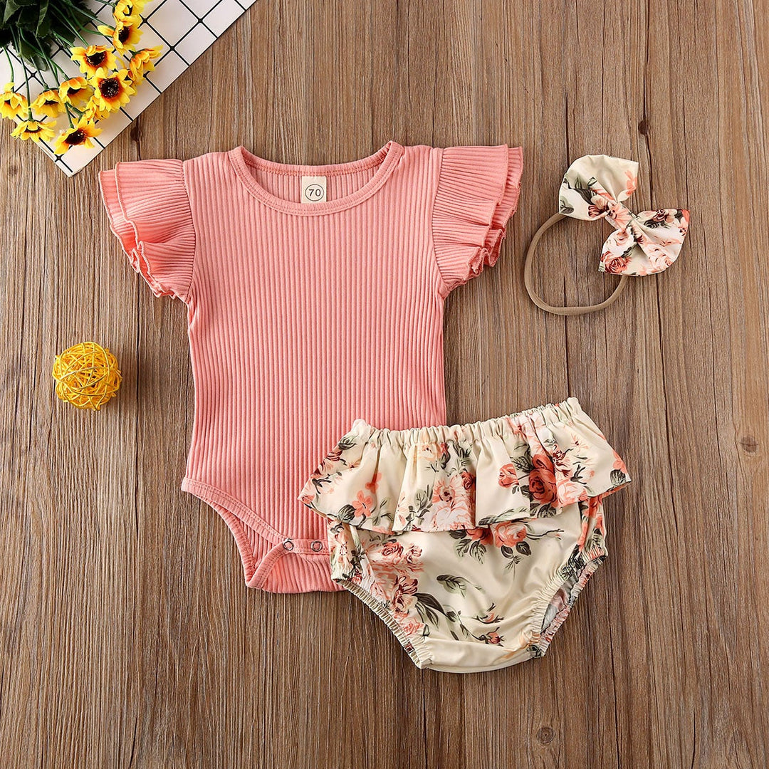 Ruffled Geripptes Floral Shorts Set