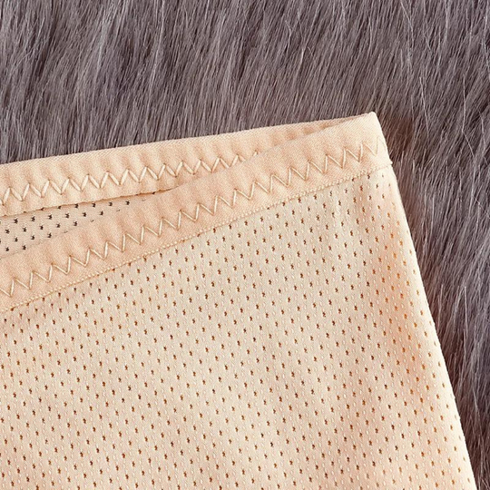 Menstruatieslip voor vrouwen met een maatje meer
